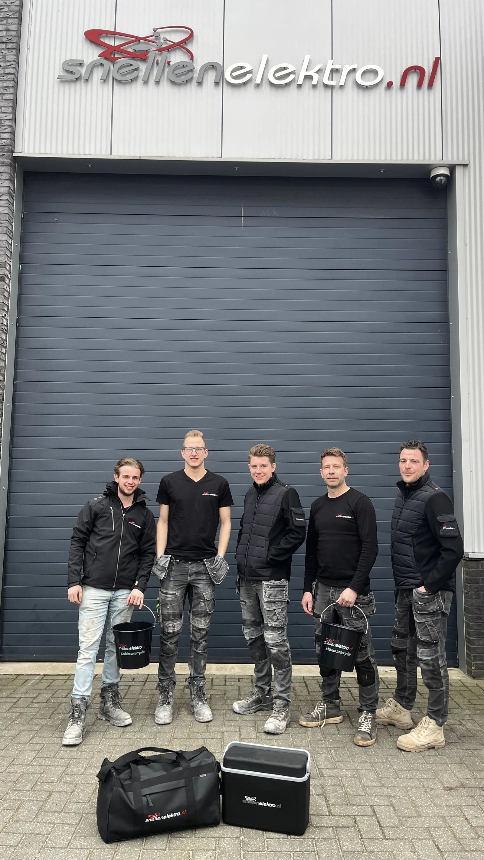 Bedrukte werkkleding voor het team van Snellen Elektro